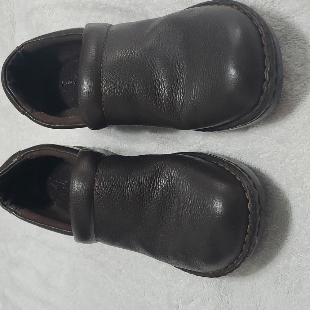Shoe